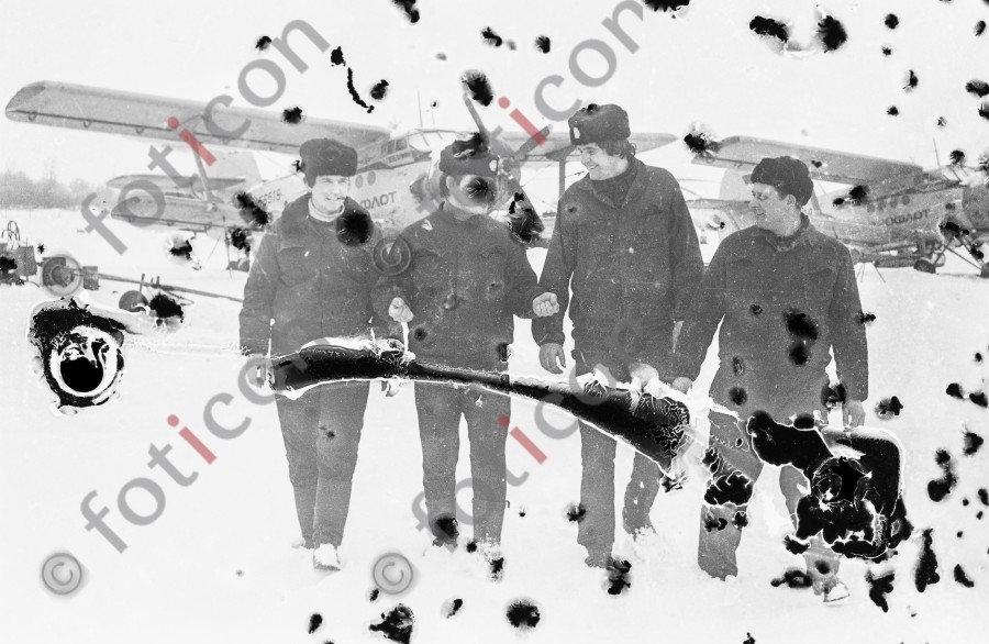 Piloten im Winter | Pilots in winter - Foto Harder-007_DivKBBild059.jpg | foticon.de - Bilddatenbank für Motive aus Geschichte und Kultur